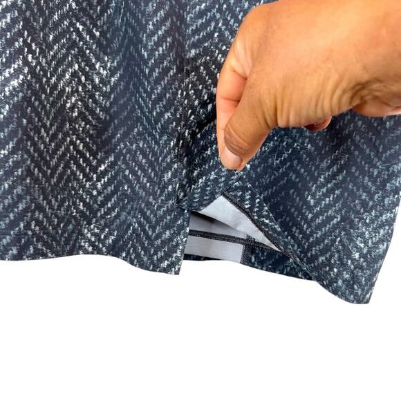 Lululemon 11" T.H.E. Short Style: M7AAUS in Black & White Men's Medium - Picture 12 of 16